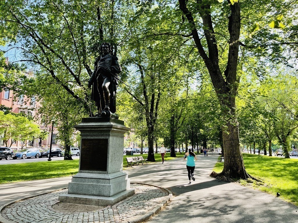 74 Commonwealth Avenue, Unit 8 Boston, MA 02116 - Photo 17 of 18