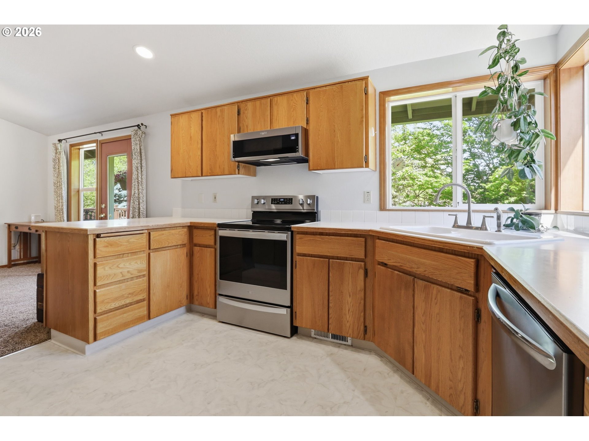 10727 Southeast Rex Street Portland, OR 97266 - Photo 12 of 42