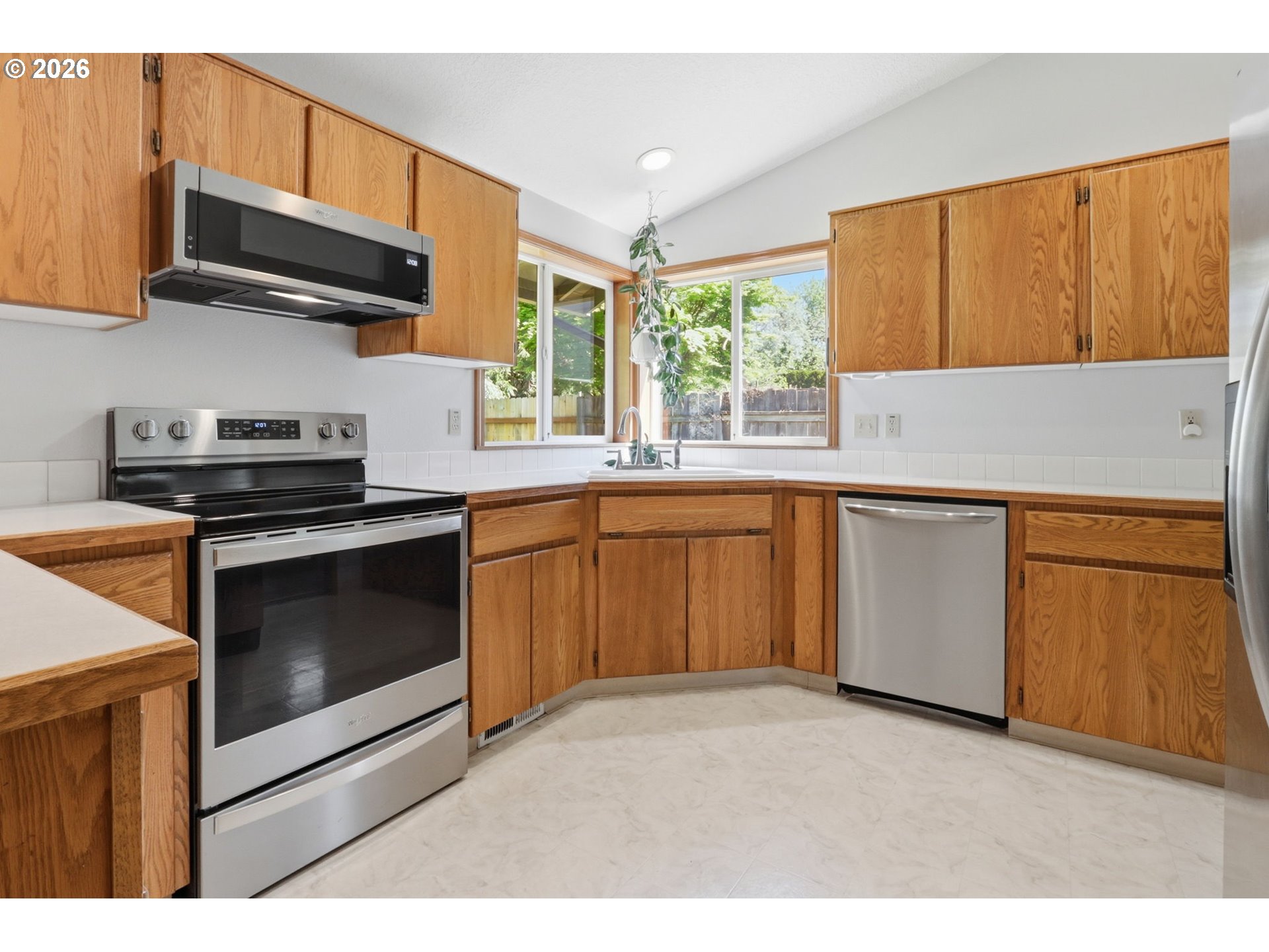 10727 Southeast Rex Street Portland, OR 97266 - Photo 13 of 42
