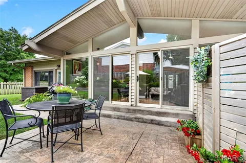 $535,000 | 13203 Dartagnan Court, St. Louis, MO 63141