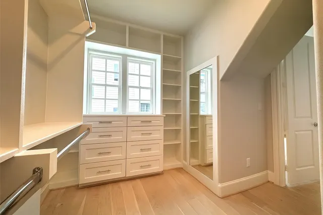 $525,000 | 11069 Chatterton Drive, Houston, TX 77043