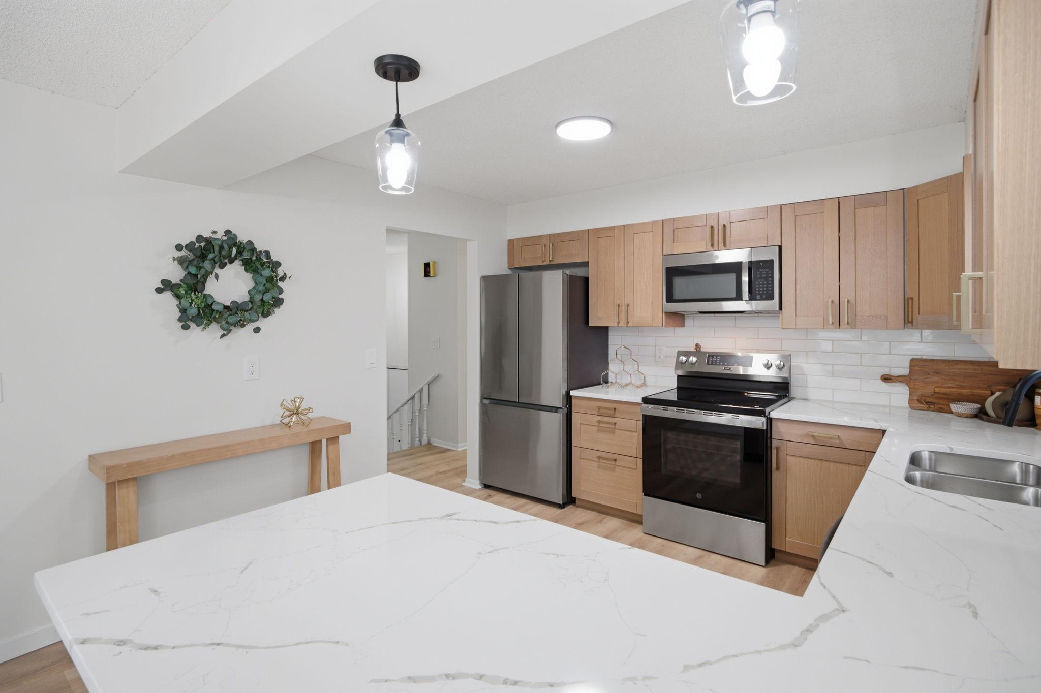 3910 65th Street East Inver Grove Heights, MN 55076 - Photo 6 of 32