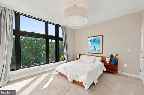 $1,040,000 | 4561 Riverside Way, Philadelphia, PA 19127