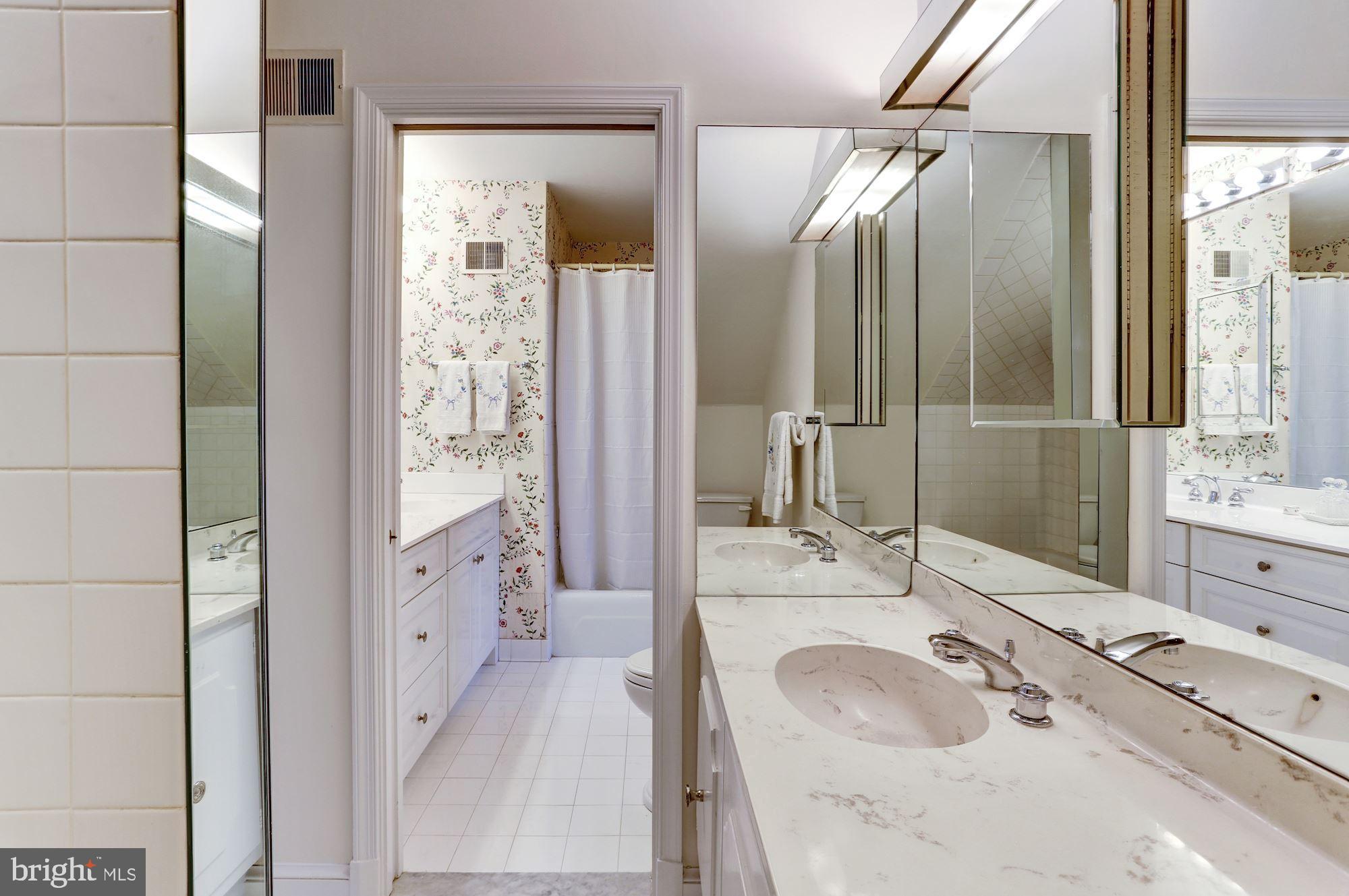 4401 Tournay Road Bethesda, MD 20816 - Photo 27 of 39 Bathroom on second level