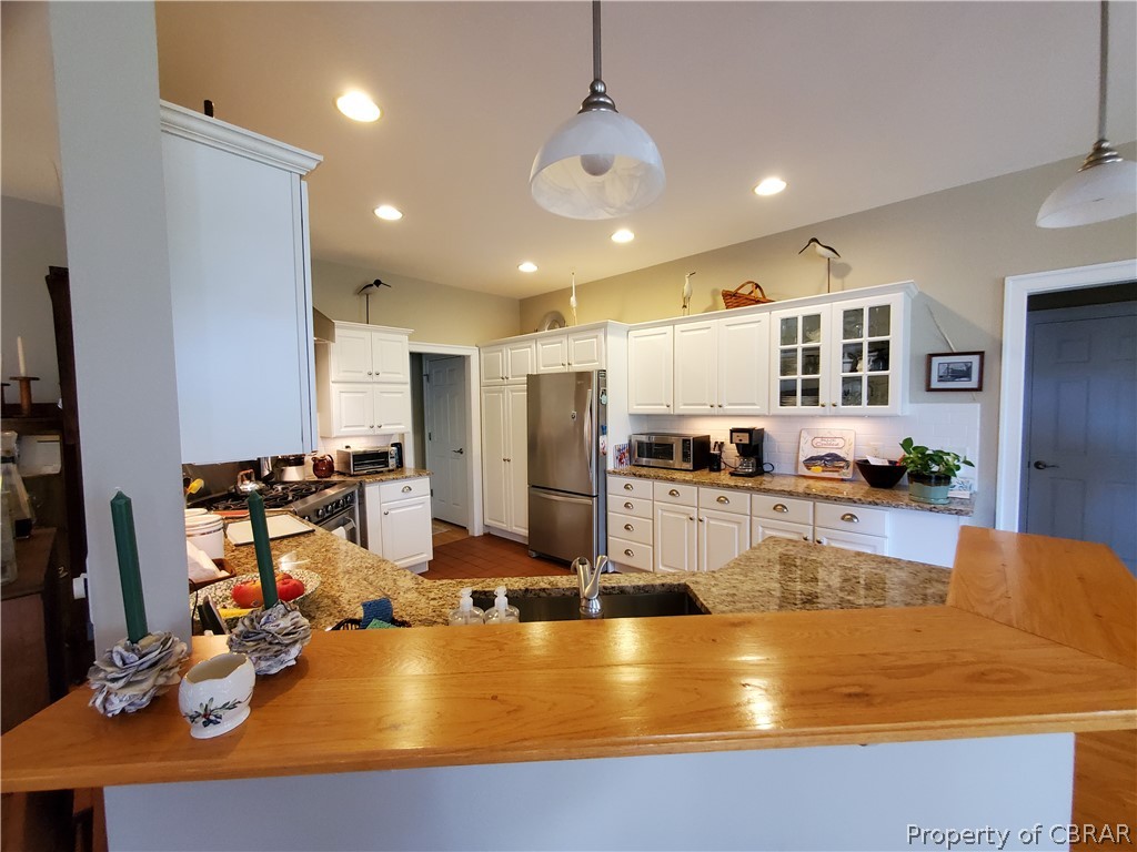 301 Grove Point Road Kilmarnock, VA 22482 - Photo 15 of 50