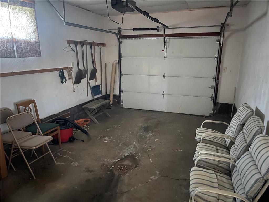 38 3rd Street Scottdale, PA 15683 - Photo 12 of 17 a room with furniture