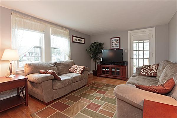 32 Mayflower Road Woburn, MA 01801 - Photo 11 of 30 Gallery Image 11