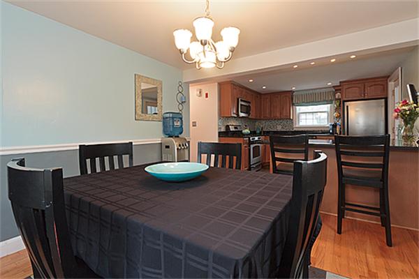 32 Mayflower Road Woburn, MA 01801 - Photo 8 of 30 Gallery Image 8
