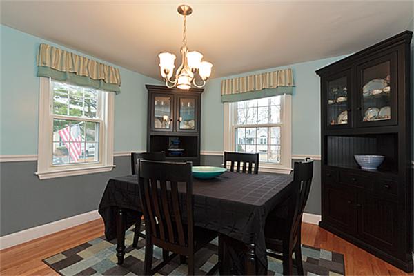 32 Mayflower Road Woburn, MA 01801 - Photo 9 of 30 Gallery Image 9