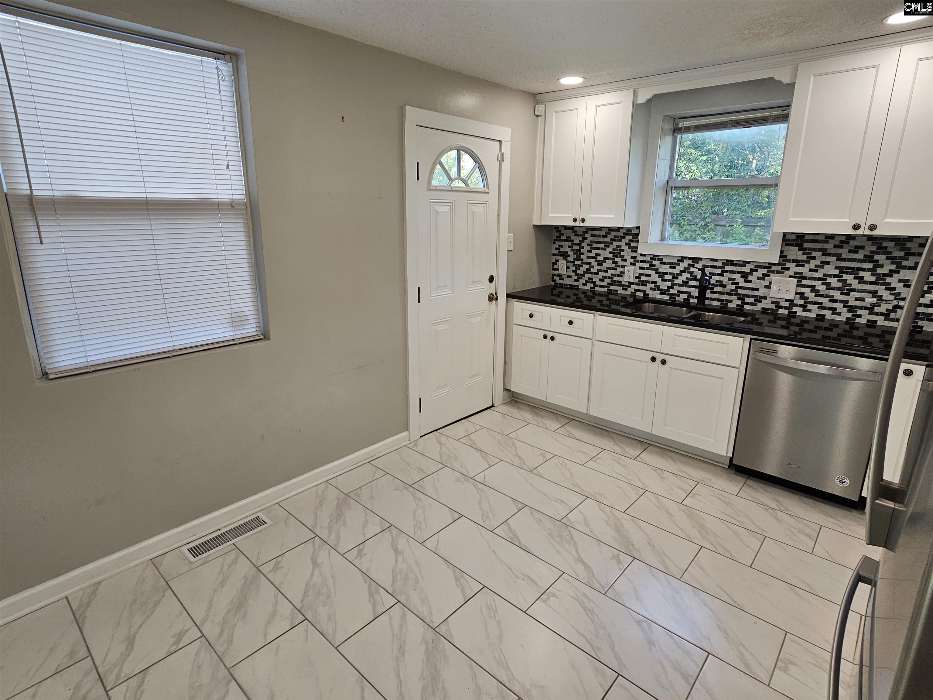802 South Kilbourne Road Columbia, SC 29205 - Photo 8 of 18