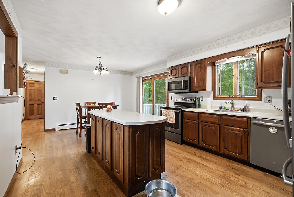 48 Foss Hill Road Benton, ME 04901 - Photo 5 of 46 05_BP5A3853_DxO_mls