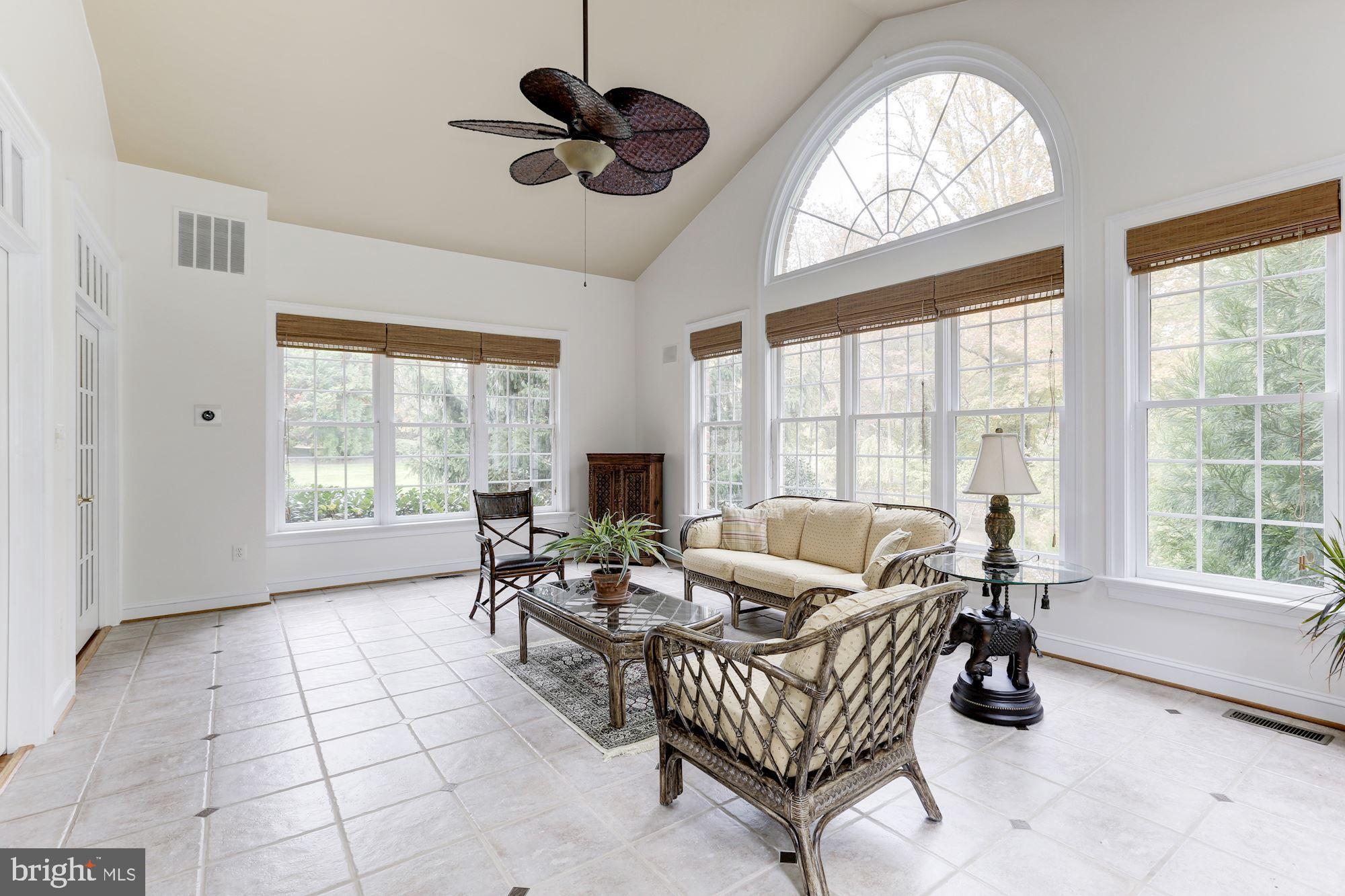 451 Walker Road Great Falls, VA 22066 - Photo 13 of 57 Gallery Image 13
