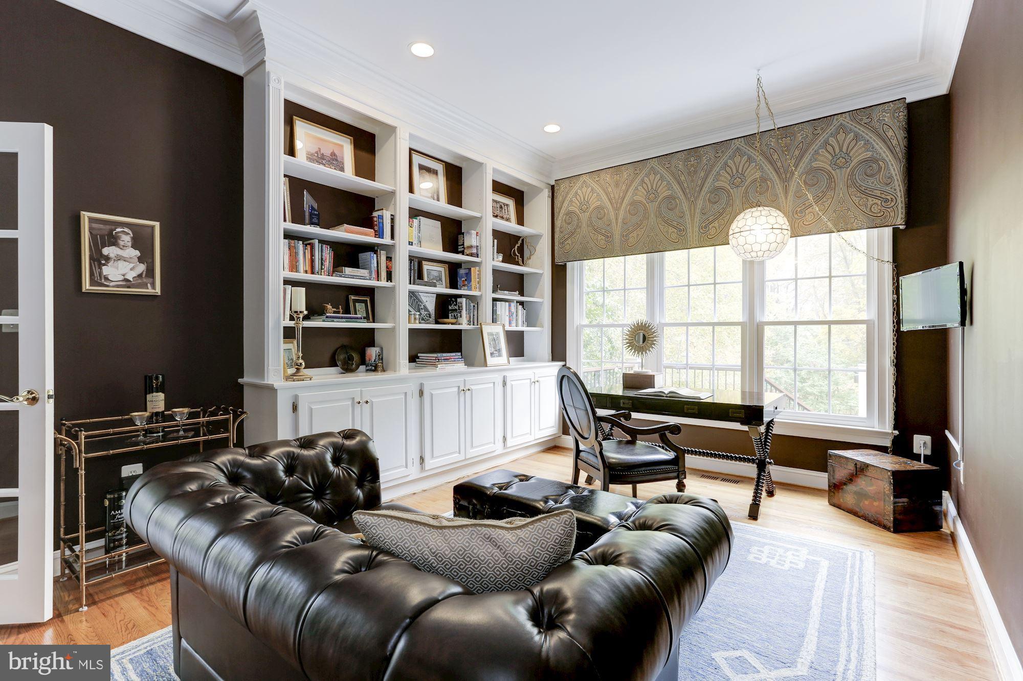 451 Walker Road Great Falls, VA 22066 - Photo 14 of 57 Gallery Image 14