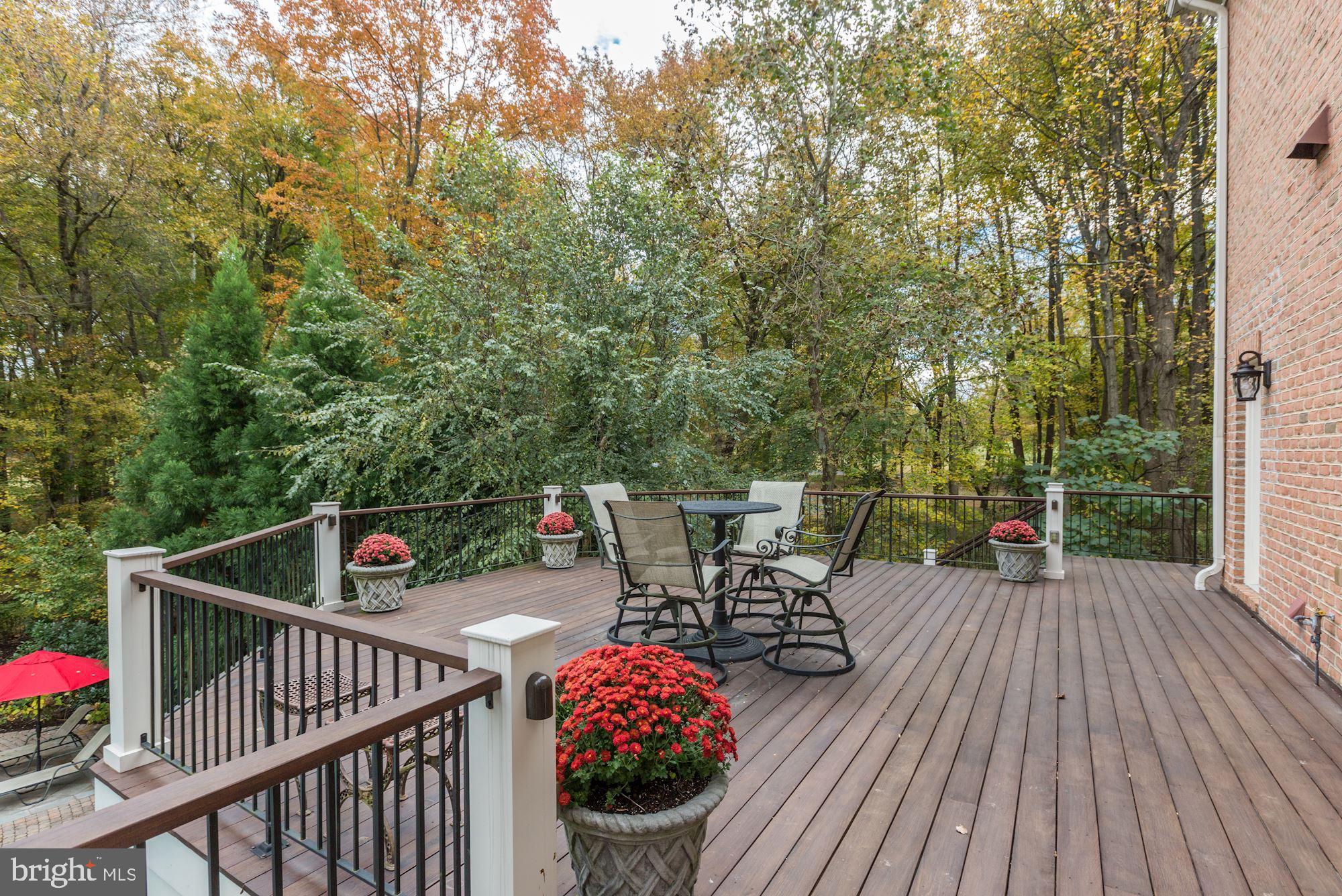 451 Walker Road Great Falls, VA 22066 - Photo 18 of 57 Gallery Image 18