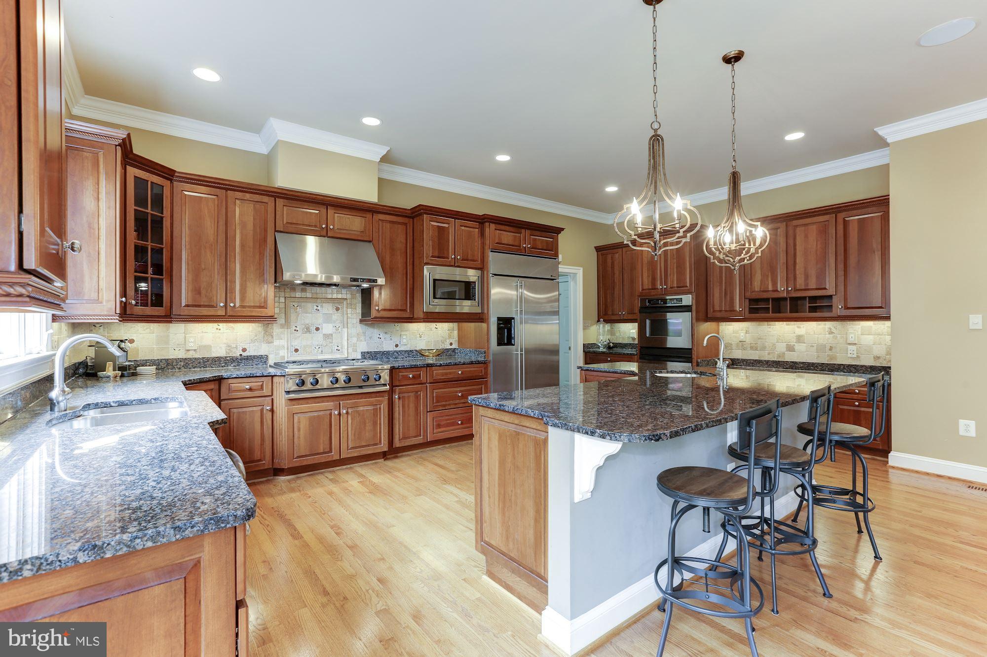 451 Walker Road Great Falls, VA 22066 - Photo 19 of 57 Gallery Image 19