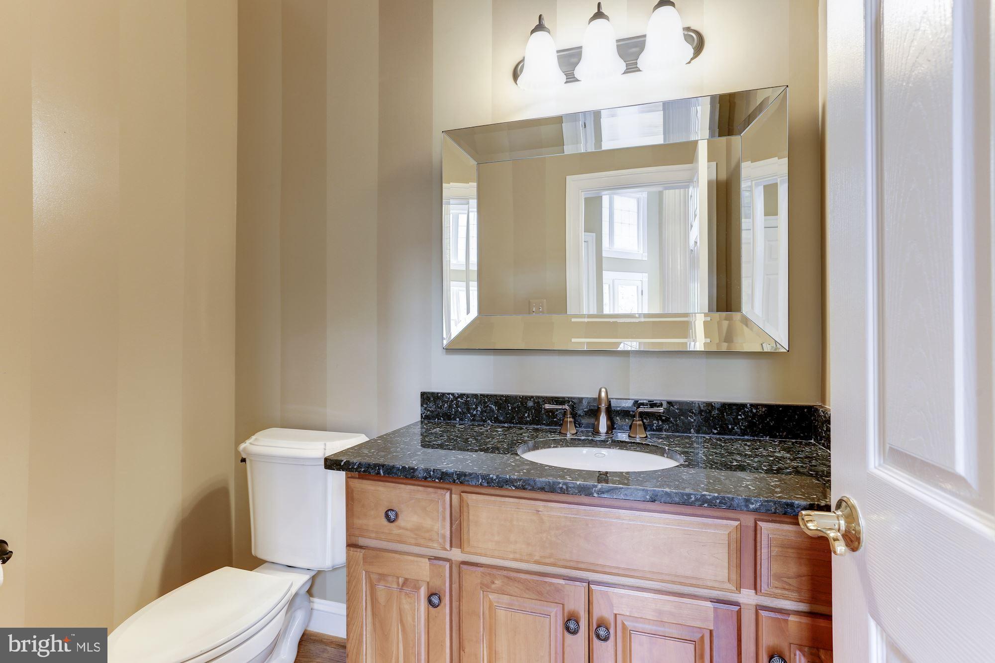 451 Walker Road Great Falls, VA 22066 - Photo 26 of 57 Gallery Image 26