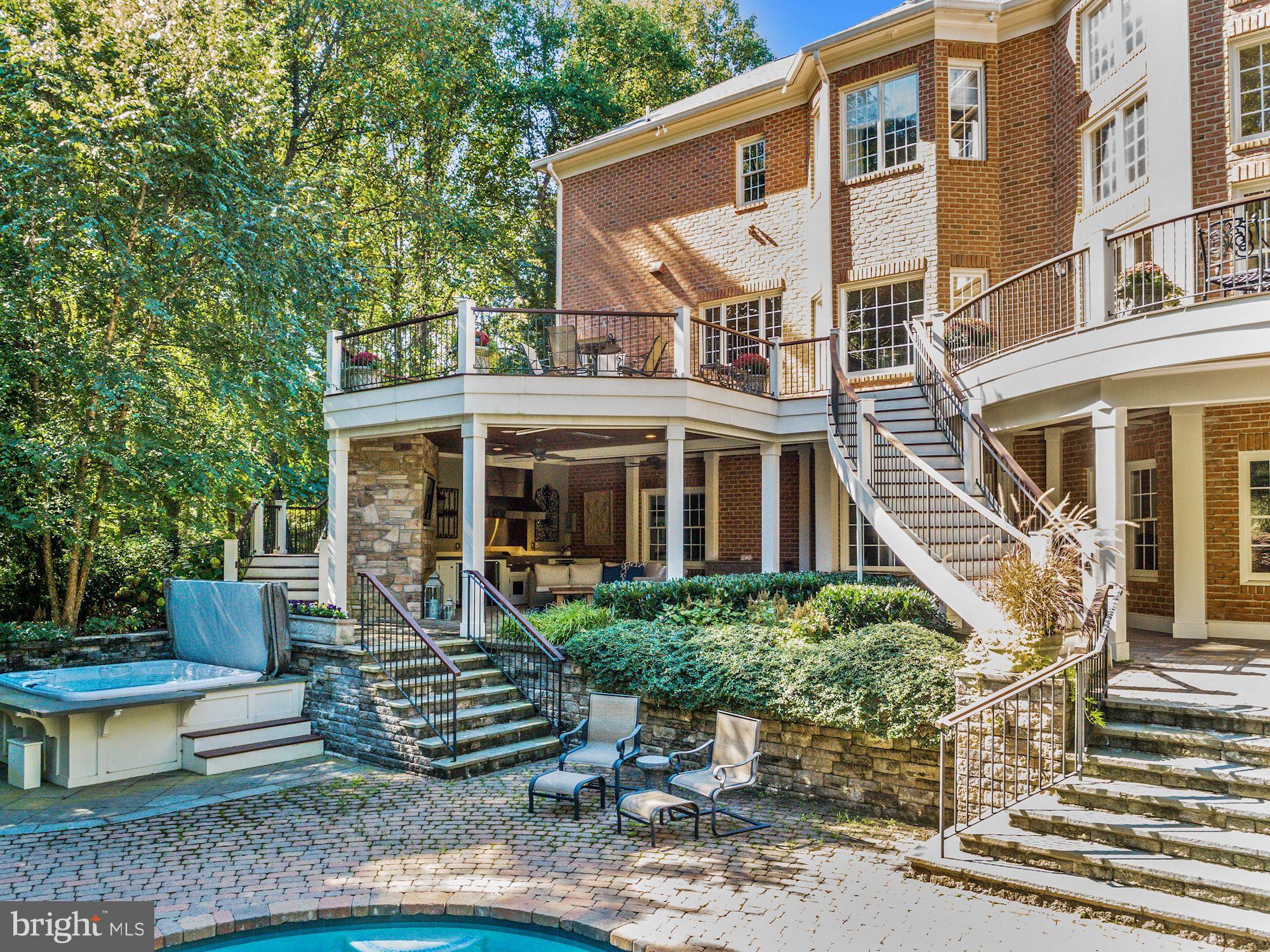 451 Walker Road Great Falls, VA 22066 - Photo 4 of 57 Gallery Image 4