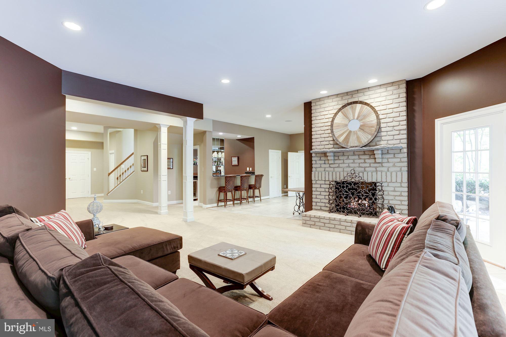 451 Walker Road Great Falls, VA 22066 - Photo 42 of 57 Gallery Image 42