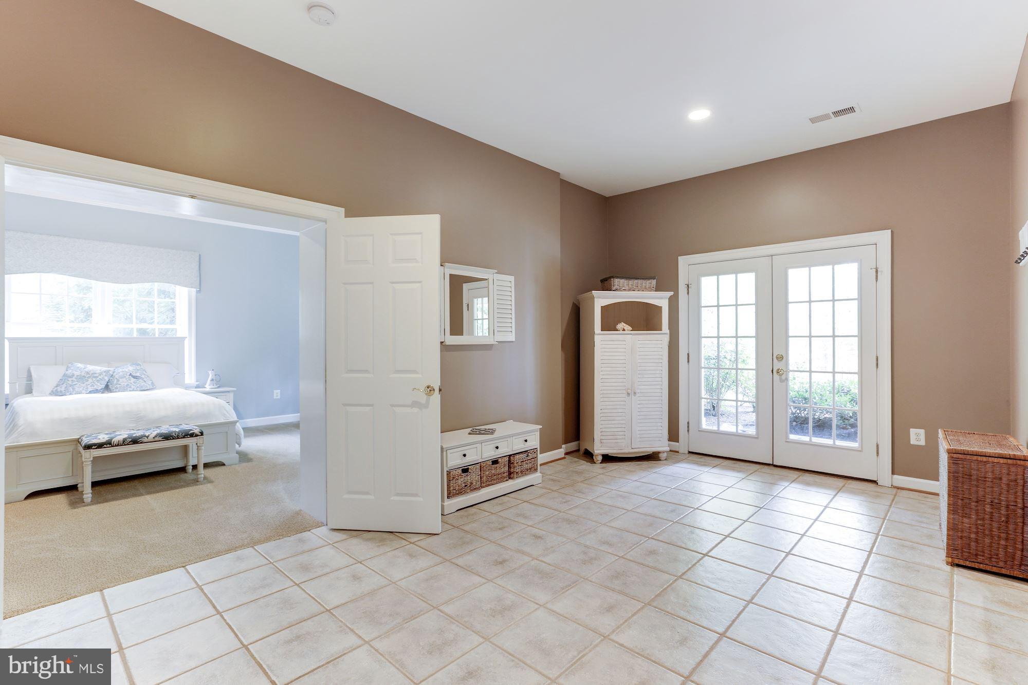 451 Walker Road Great Falls, VA 22066 - Photo 44 of 57 Gallery Image 44