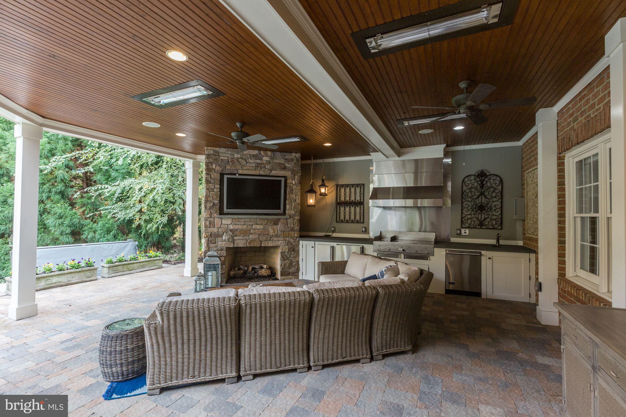 451 Walker Road Great Falls, VA 22066 - Photo 50 of 57 Gallery Image 50