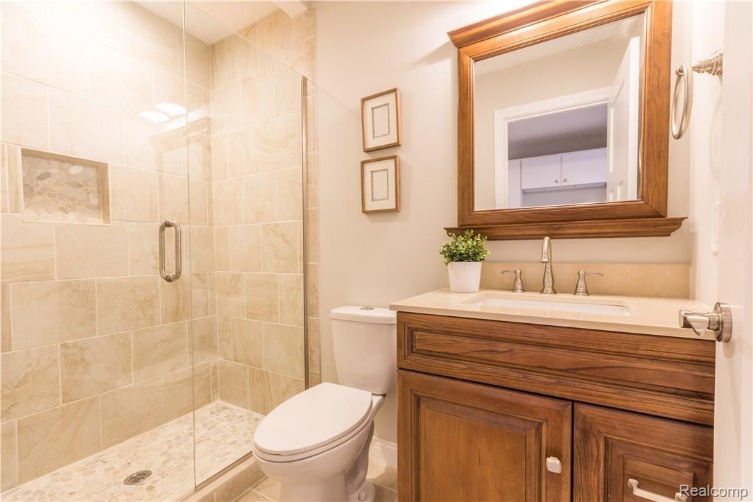 77 Randolph Road Rochester, MI 48309 - Photo 29 of 32 77-214.jpg