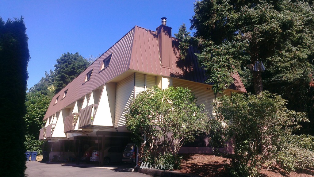 18609 103rd Avenue Northeast Bothell, WA 98011 - Photo 1 of 1 Gallery Image 1