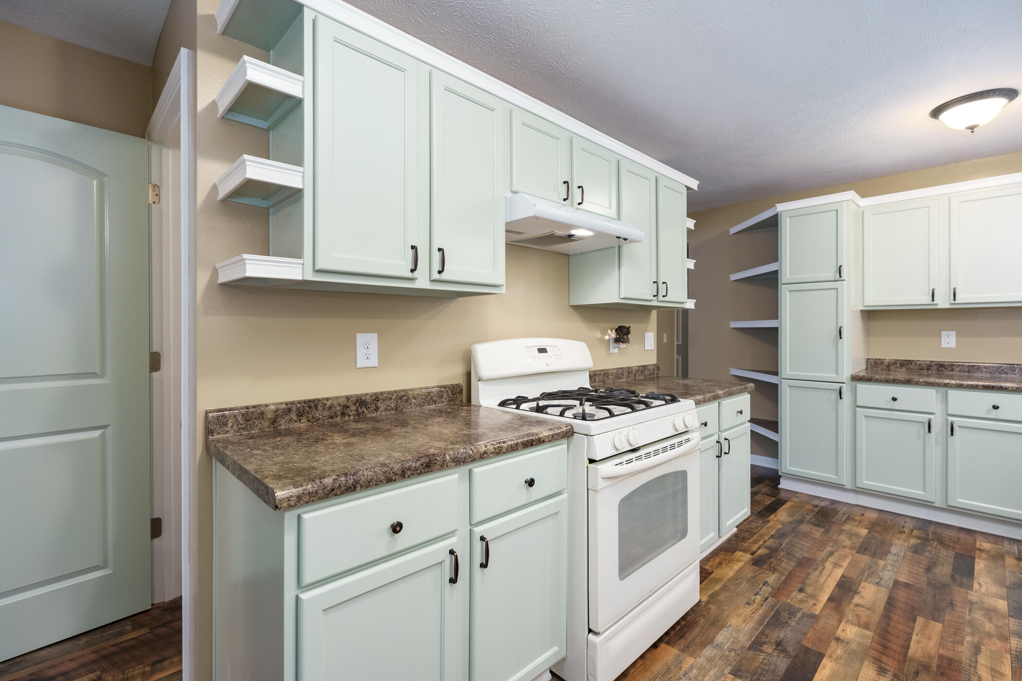 2463 Hamilton Road Battle Creek, MI 49017 - Photo 11 of 40 Hamilton_Rd_2463_BattleCreek_49017-10