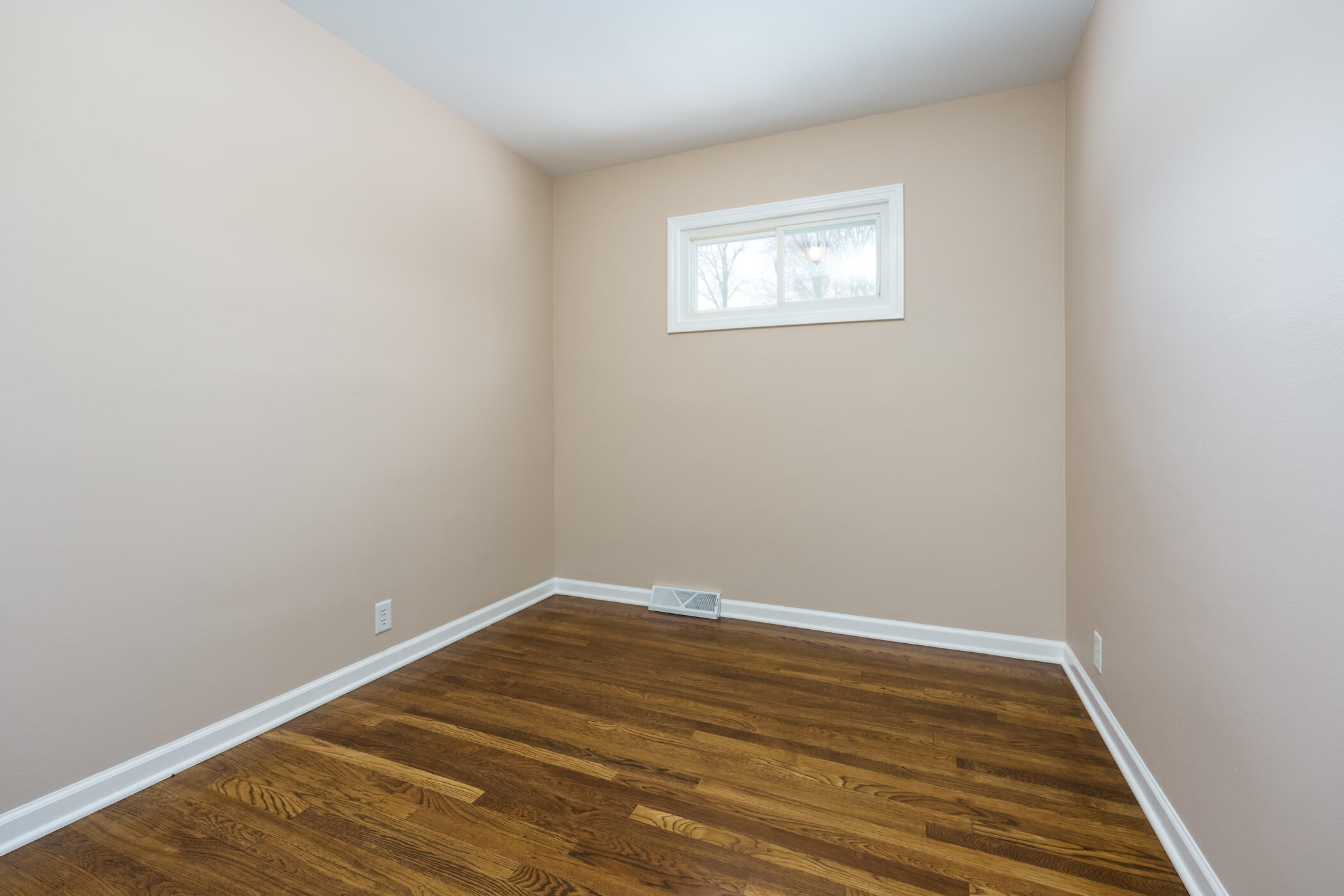2463 Hamilton Road Battle Creek, MI 49017 - Photo 17 of 40 Hamilton_Rd_2463_BattleCreek_49017-16