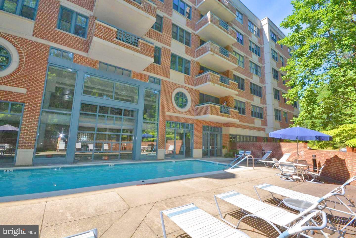 930 Astern Way, Unit 511 Annapolis, MD 21401 - Photo 14 of 27 a view of a building with sitting area and furniture