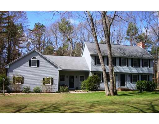 17 Chestnut Road Brunswick, ME 04011 - Photo 1 of 16 Exterior Front.
