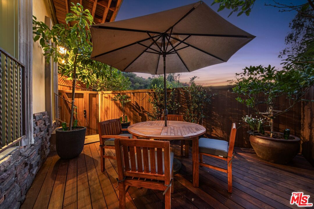 7223 Sycamore Trail Los Angeles, CA 90068 - Photo 8 of 62 a outdoor view with a sitting space