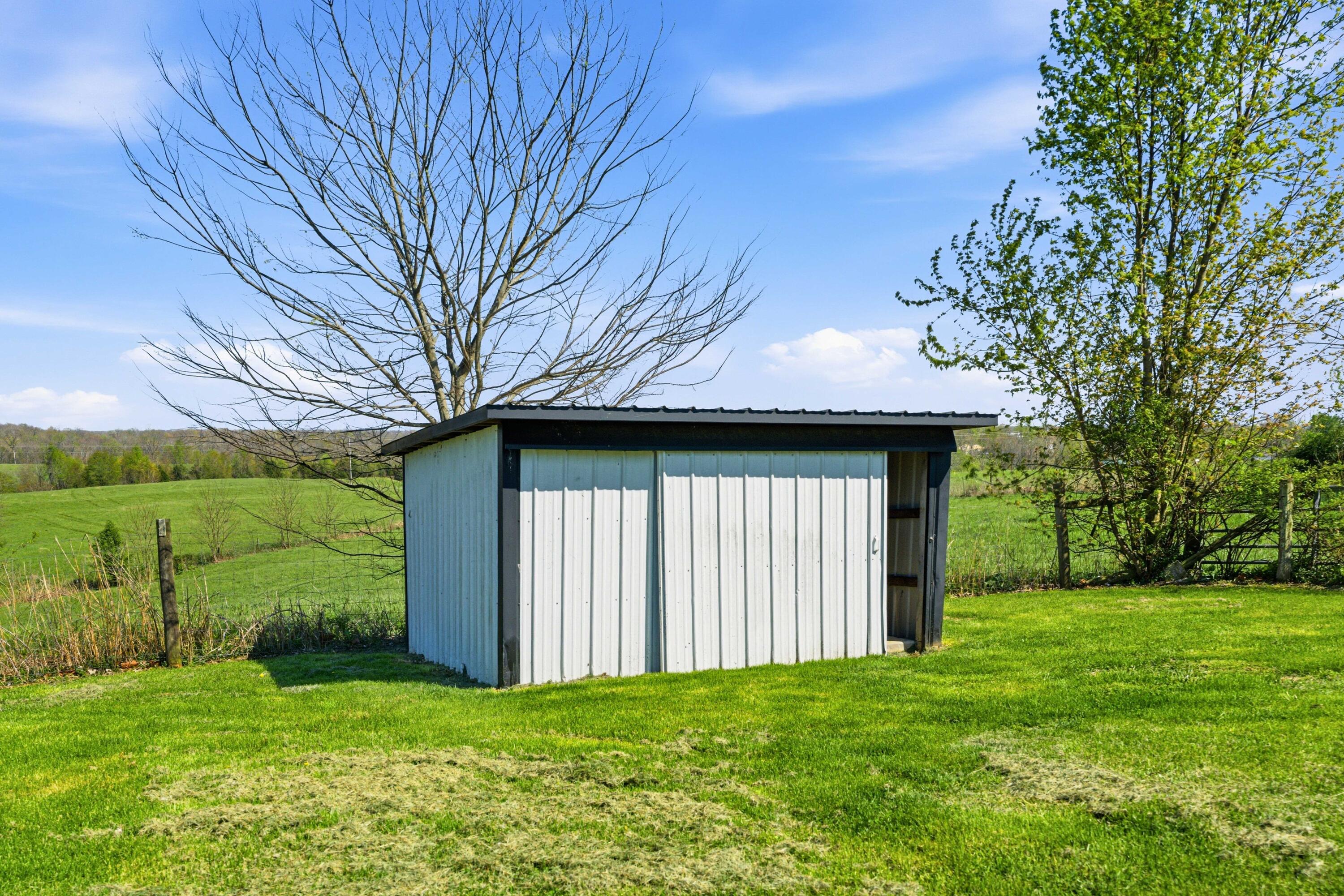 5821 Lawrenceburg Road Chaplin, KY 40012 - Photo 19 of 51 DSC04409