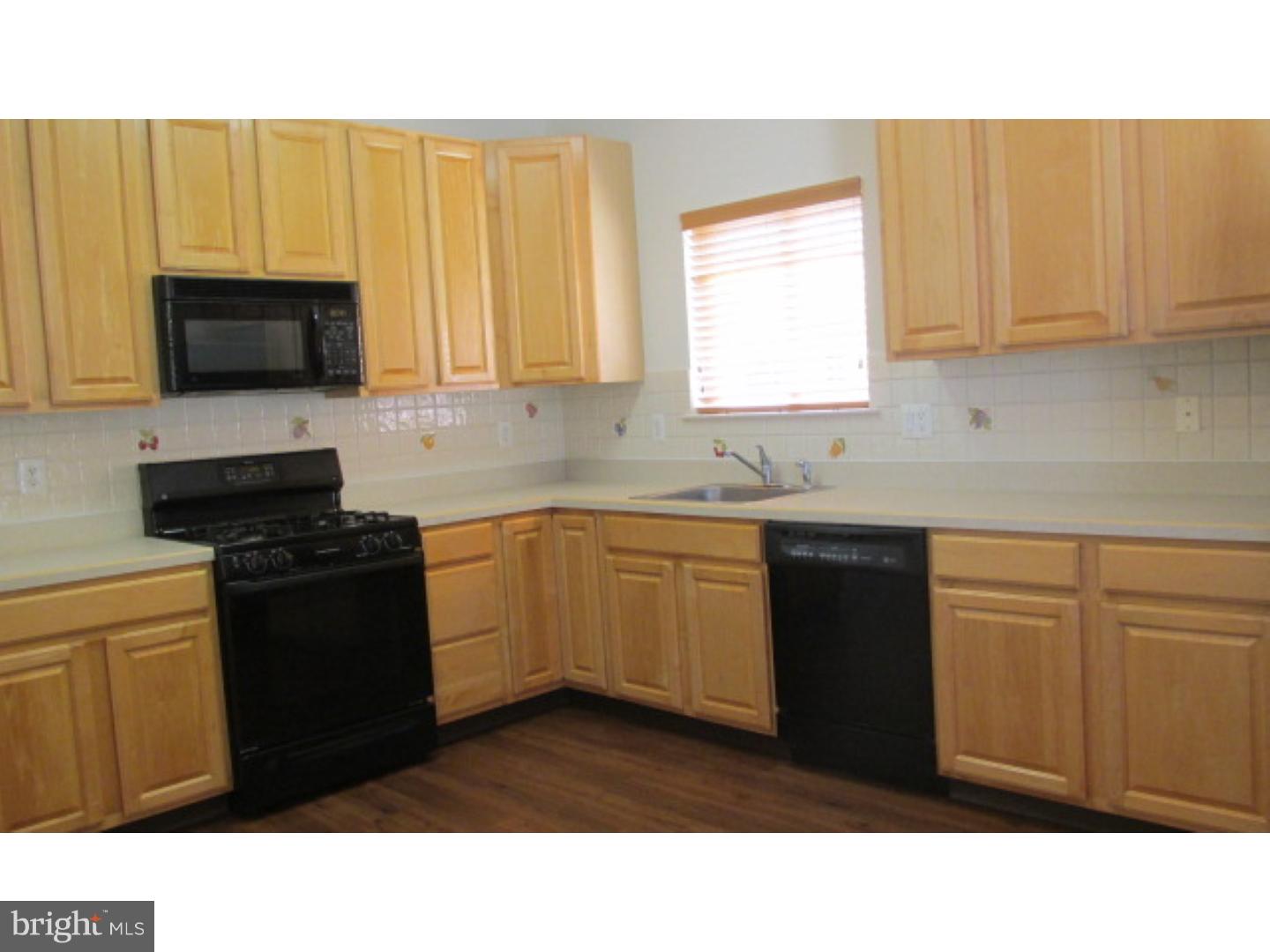 81 Mayfair Road Southampton, NJ 08088 - Photo 4 of 24 Kitchen