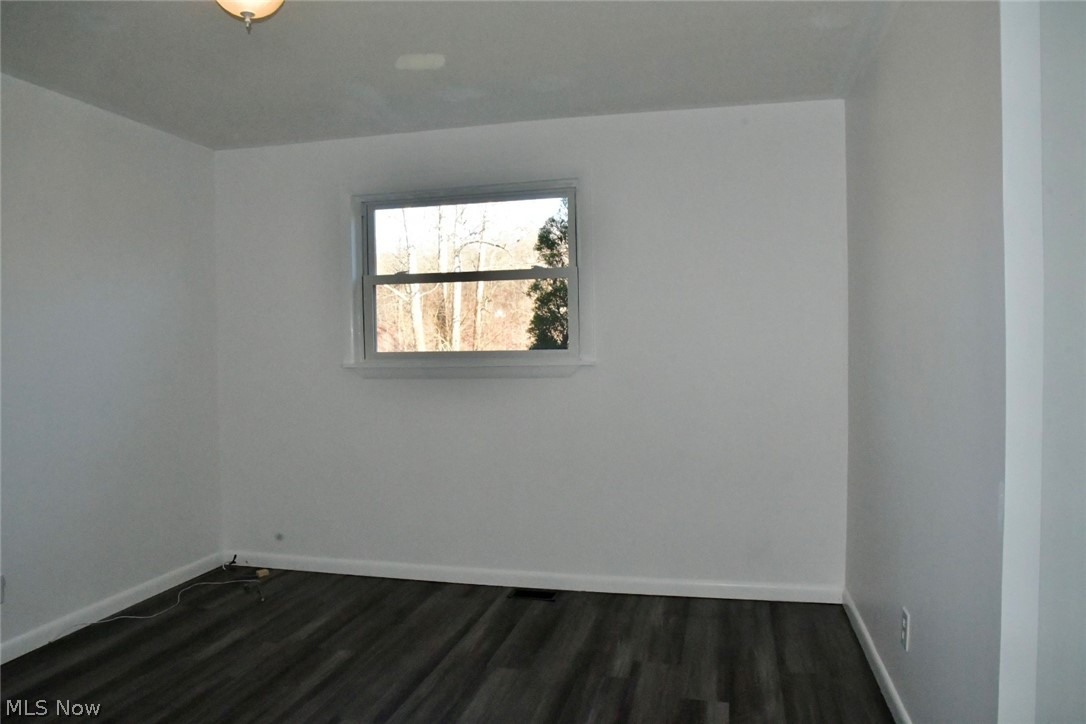7915 Old River Road Philo, OH 43771 - Photo 22 of 33 Gallery Image 22