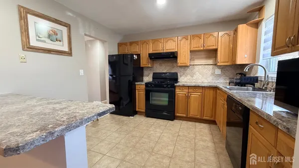 $2,500 | 363 Cranbury Road, Unit D16, East Brunswick, NJ 08816