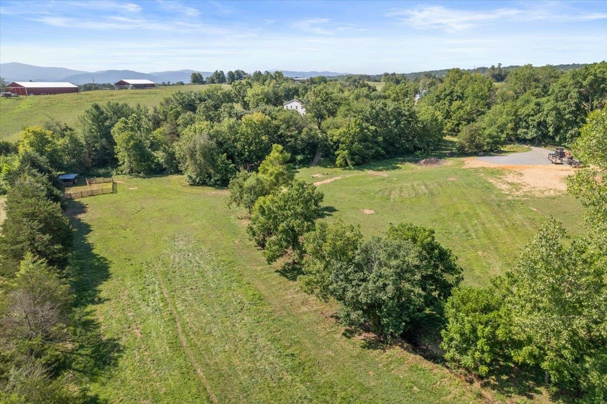 6704 Dovel Road Elkton, VA 22827 - Photo 13 of 61 Gallery Image 13