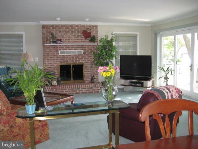 2223 Wicomico Road Essex, MD 21221 - Photo 14 of 30 Living Room