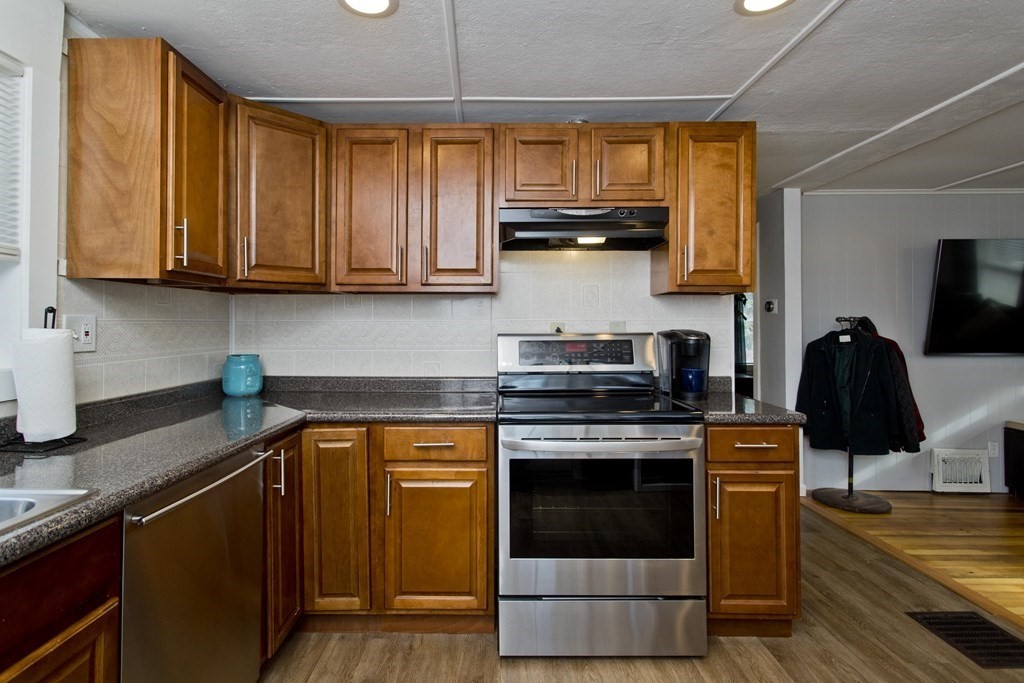96 Labelle Street West Springfield, MA 01089 - Photo 14 of 35 Gallery Image 14