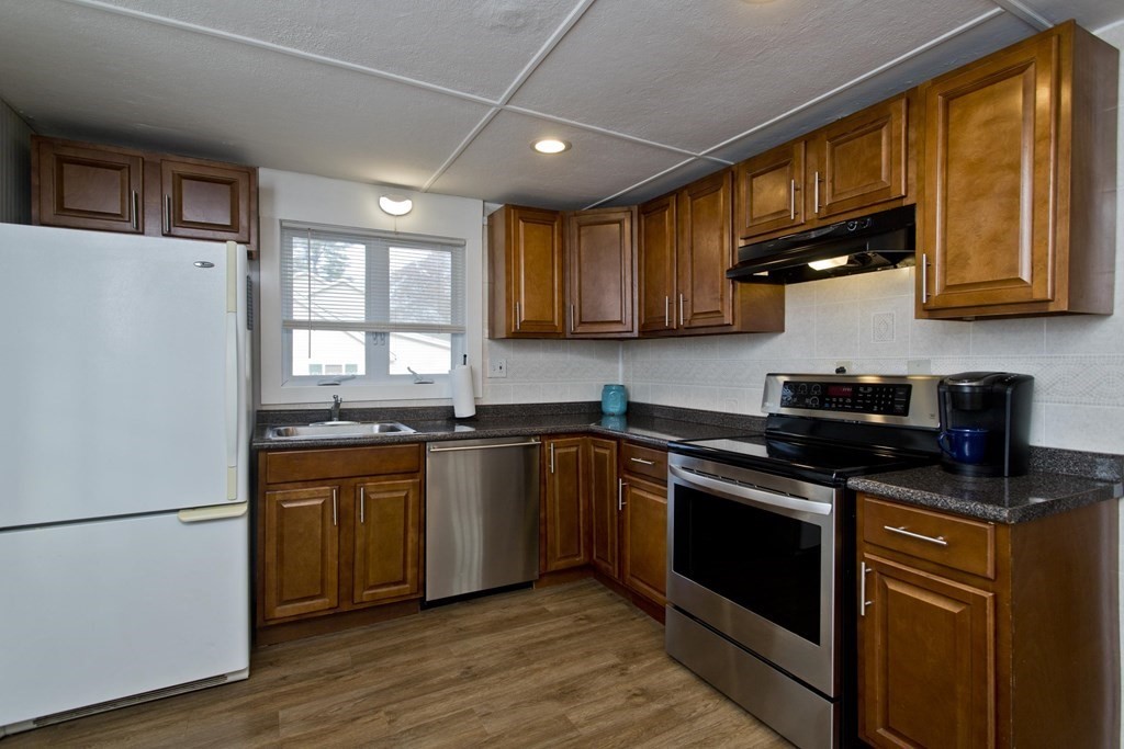 96 Labelle Street West Springfield, MA 01089 - Photo 15 of 35 Gallery Image 15