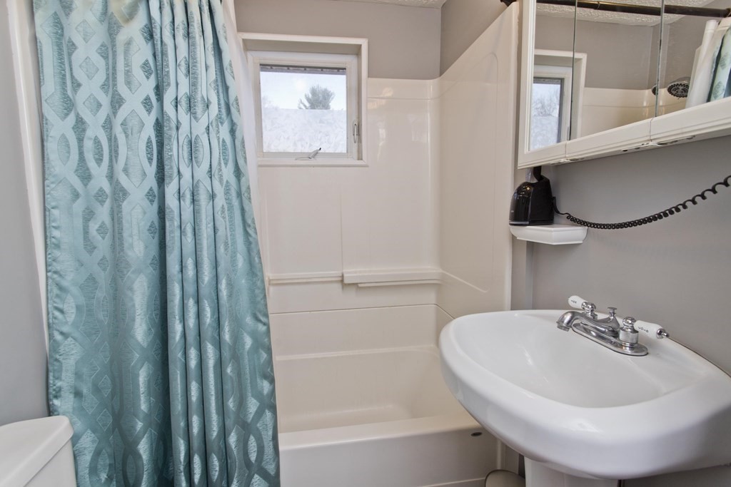 96 Labelle Street West Springfield, MA 01089 - Photo 19 of 35 Gallery Image 19