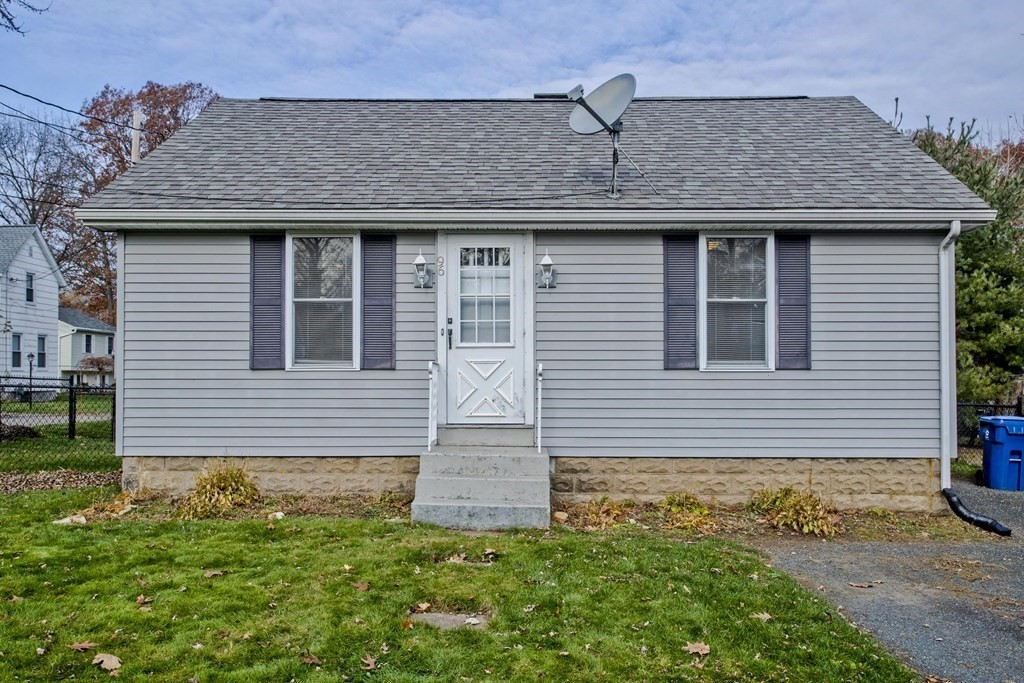96 Labelle Street West Springfield, MA 01089 - Photo 3 of 35 Gallery Image 3