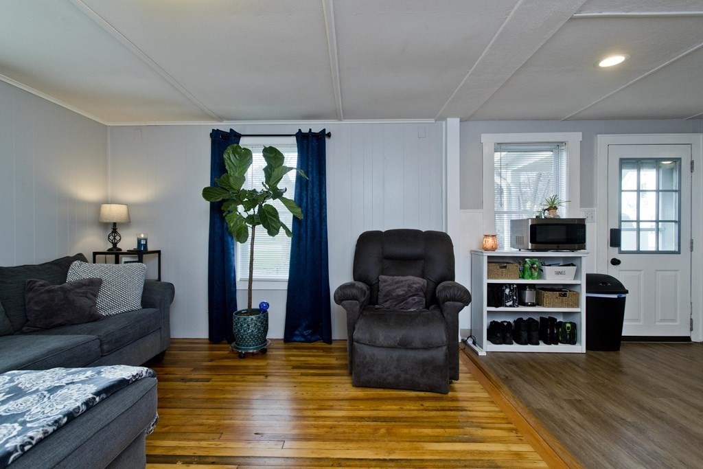 96 Labelle Street West Springfield, MA 01089 - Photo 7 of 35 Gallery Image 7