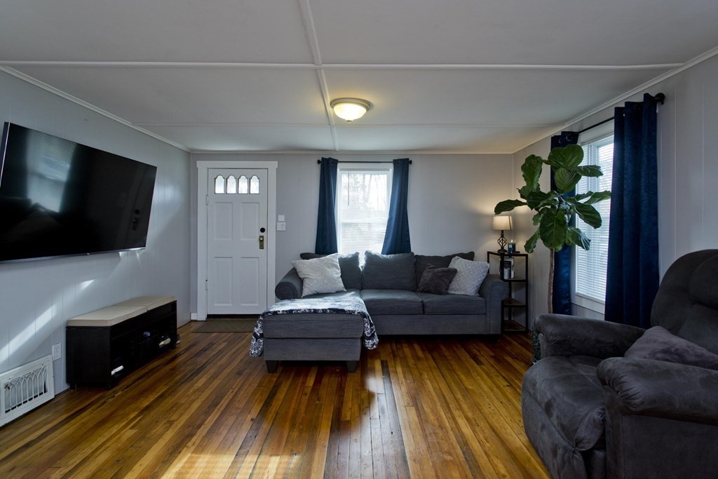 96 Labelle Street West Springfield, MA 01089 - Photo 8 of 35 Gallery Image 8