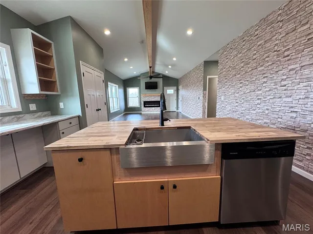 $499,900 | 817 Wilson Road, Elsberry, MO 63343