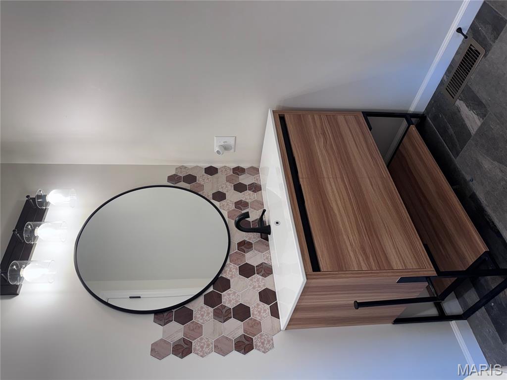 817 Wilson Road Elsberry, MO 63343 - Photo 29 of 41