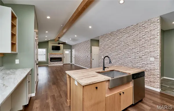 $499,900 | 817 Wilson Road, Elsberry, MO 63343