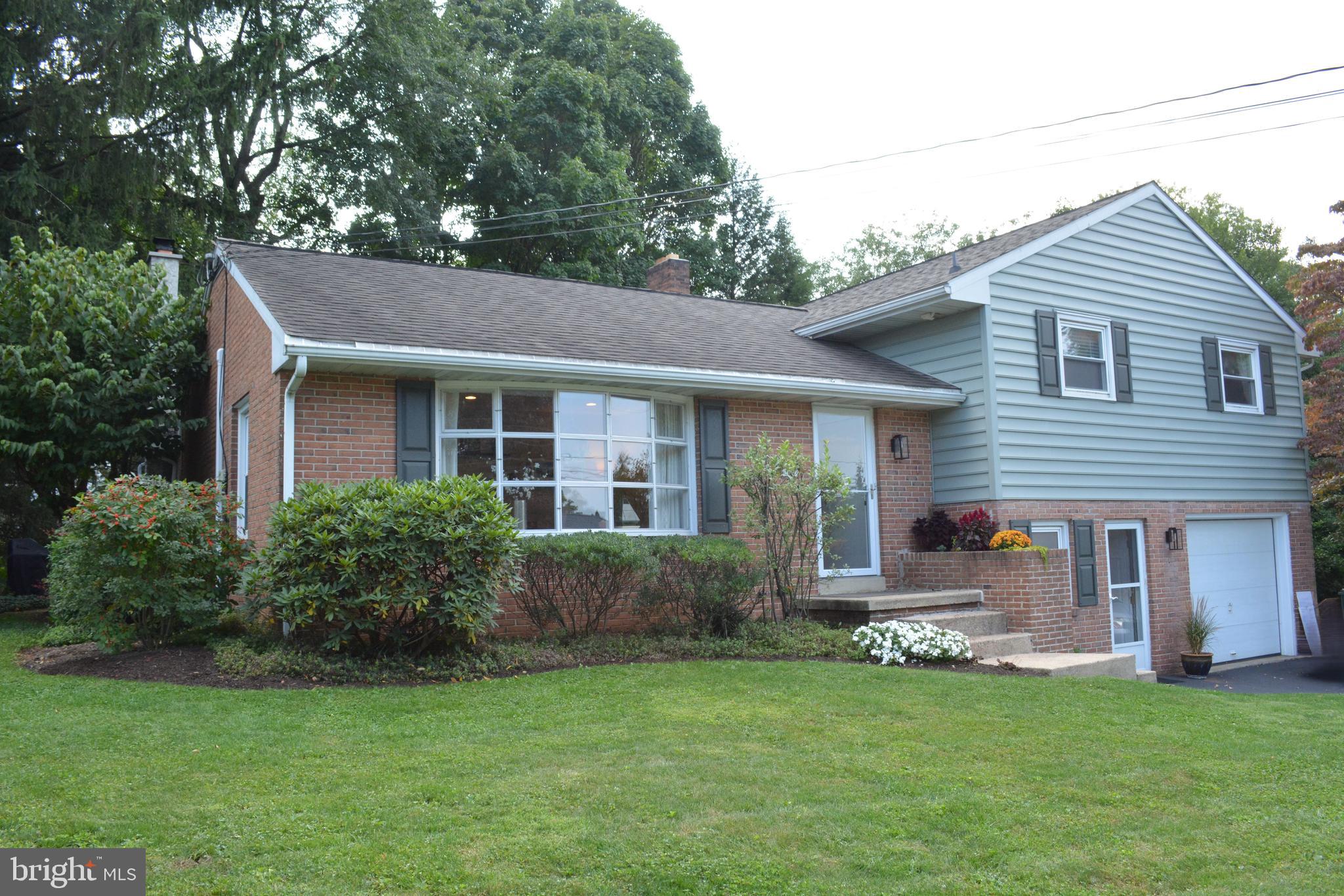 19 Wolf Road Akron, PA 17501 - Photo 35 of 42 Front View