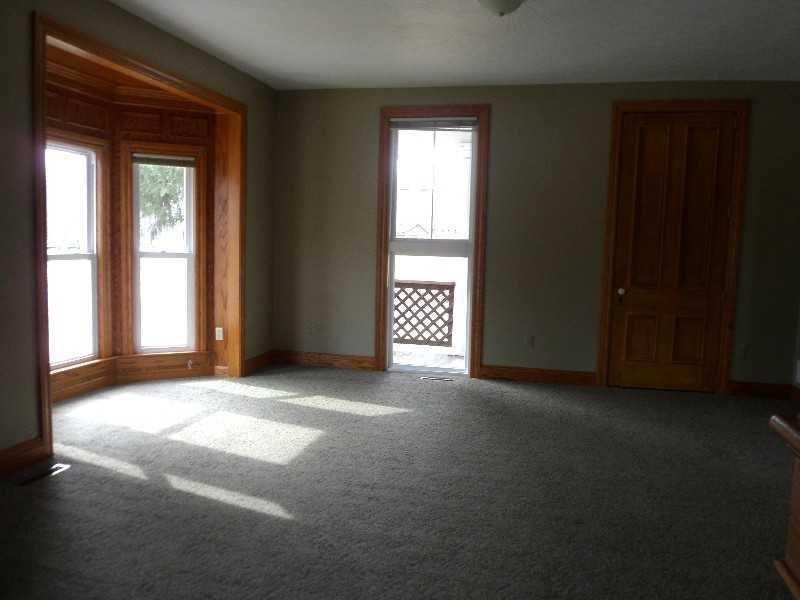 7 Kinsman Road Greenville, PA 16125 - Photo 10 of 19 Entry/Foyer. This is the entry area off south side of the home. Spacious coat/ storage closet carries through to living room. Lots of natural light through full length tilt n windows.