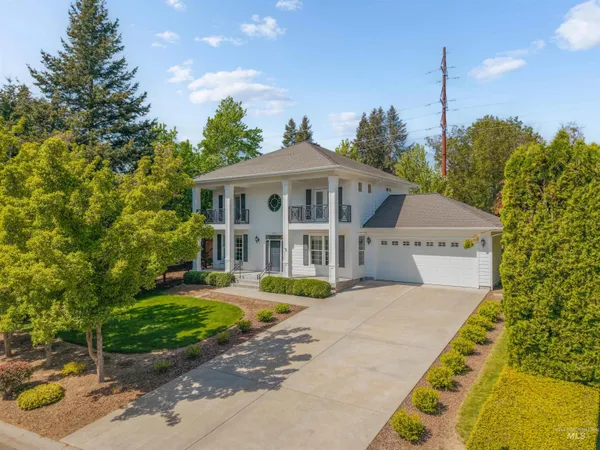 $694,500 | 1617 Pine Cone Road, Moscow, ID 83843