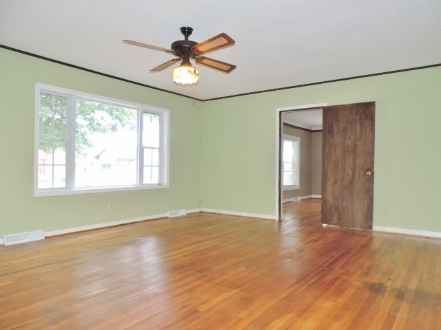 127 Bountyland Road Seneca, SC 29672 - Photo 3 of 25 Gallery Image 3